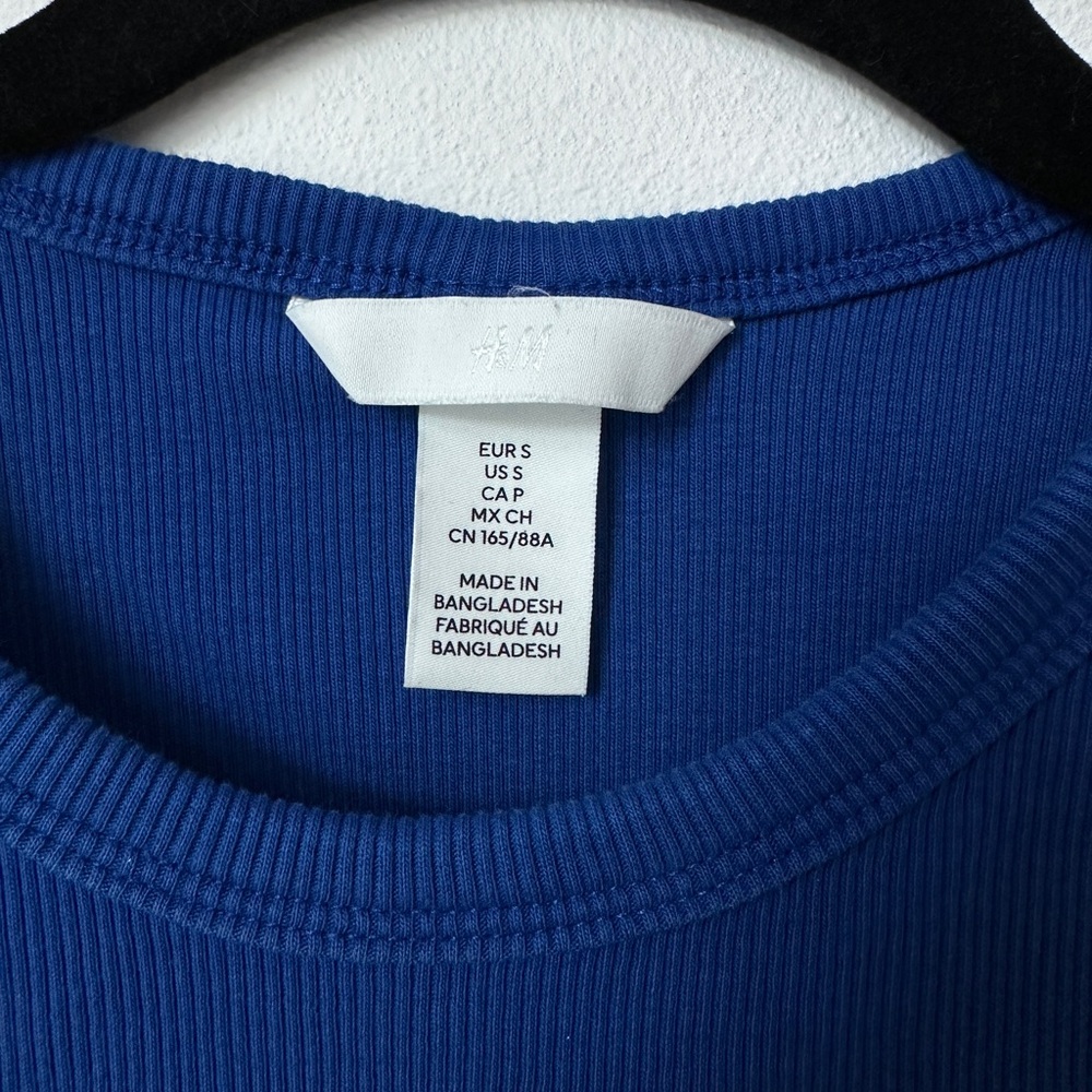 H&M Cropped Ribbed Blue Tank Top - Picture 3 of 3
